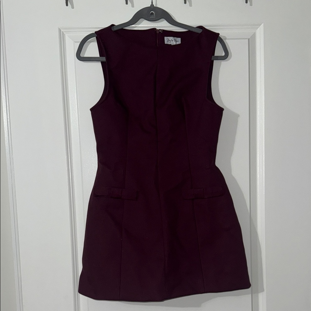 Elegant Maroon Sleeveless Dress